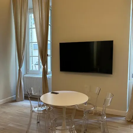 Les Di - Cavour Parma