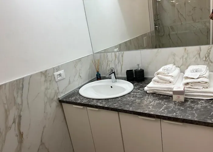 Les Di - Cavour * Parma